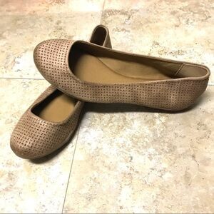 Report Victory‎ Shoes Flats Women’s 8